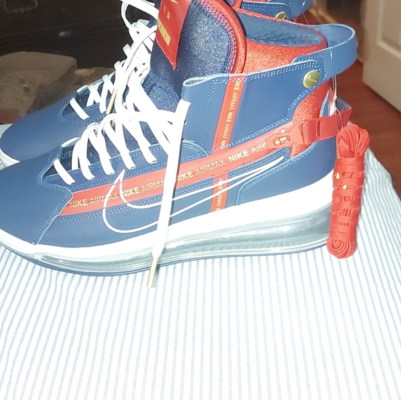 Shoes - Picture 5 of 6